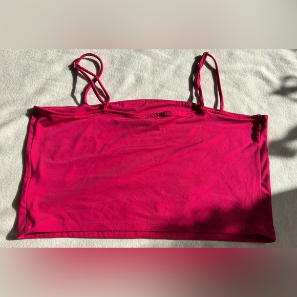 Pink Express crop top - Picture 2 of 3
